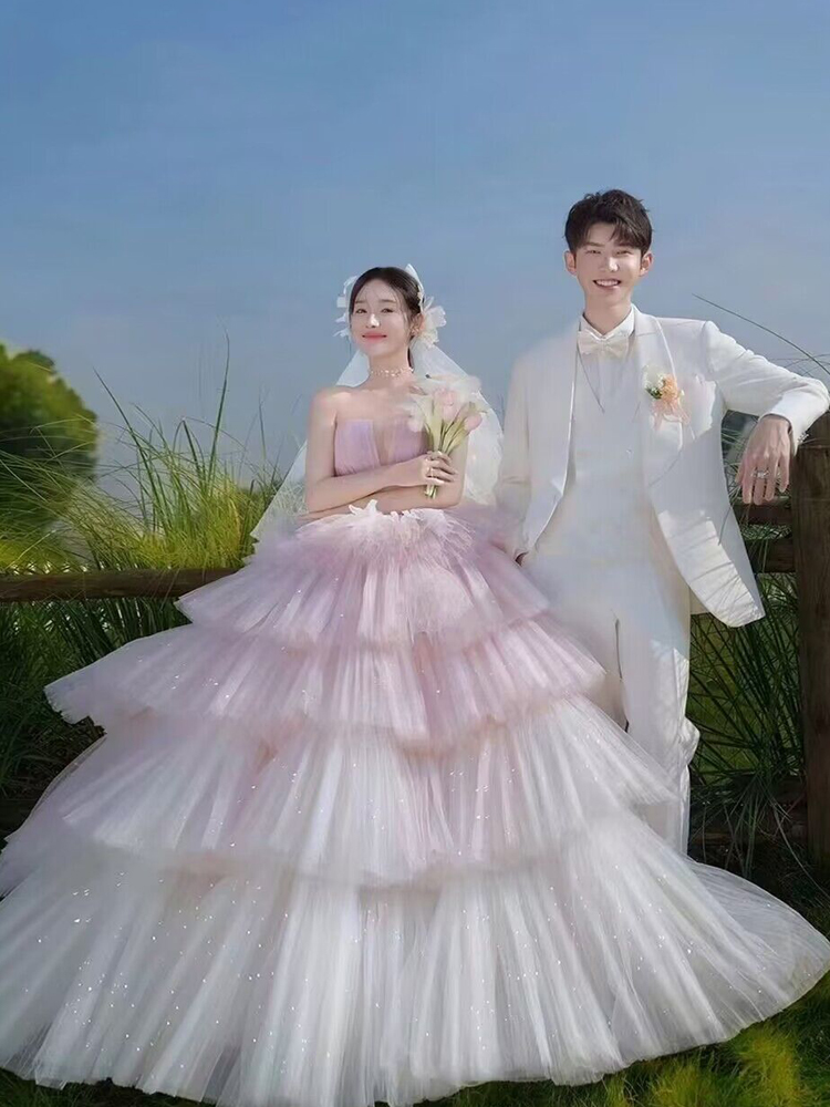 影樓主題服裝甜美森系公主風彩紗婚紗戶外情侶旅拍抹胸拖尾禮服-婚紗訂製 蛋糕裙婚紗訂製 